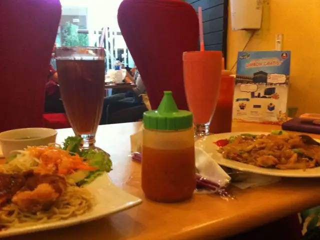 Gambar Makanan Solaria 11