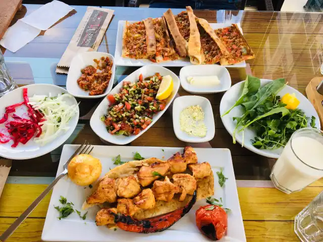 Aksoy Kebab Lahmacun Salonu'nin yemek ve ambiyans fotoğrafları 1