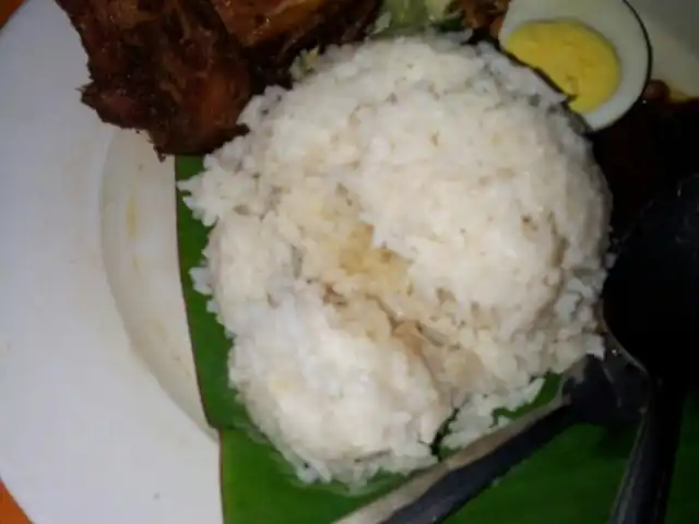 Nasi Lemak Famous Food Photo 7