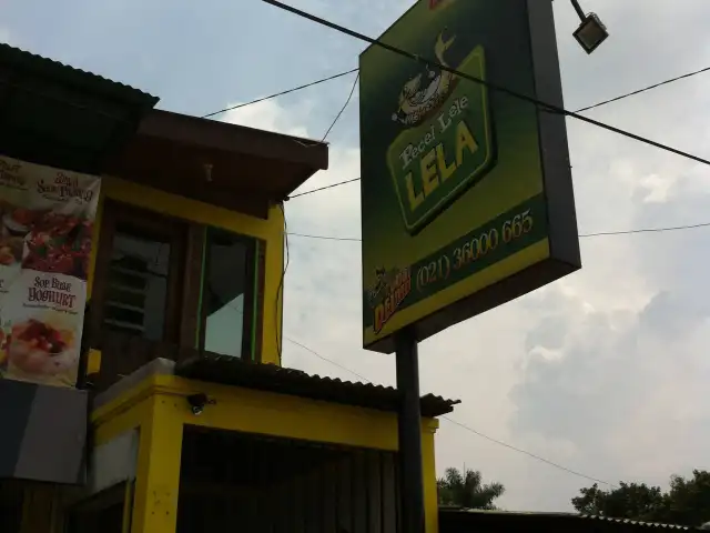 Gambar Makanan Pecel Lele Lela 12