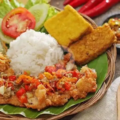 Gambar Makanan Ayam Geprek Bang Aan, Sutomo Ujung 9