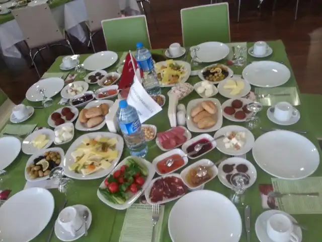 Kocaeli Üniversitesi Kardelen Alakart Restaurant'nin yemek ve ambiyans fotoğrafları 8