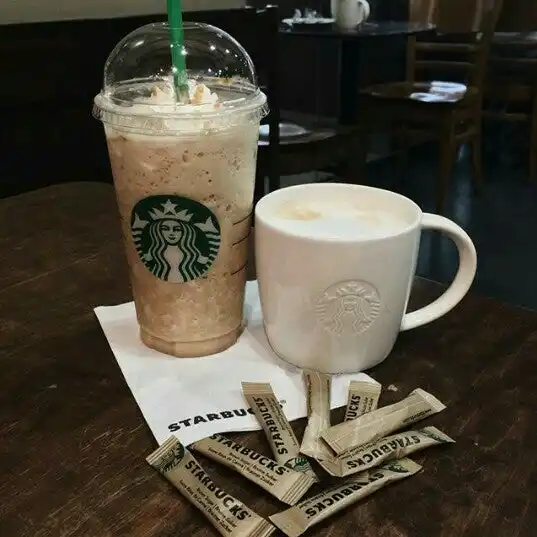 Zorlu Holding  Starbucks  Cafe'nin yemek ve ambiyans fotoğrafları 9