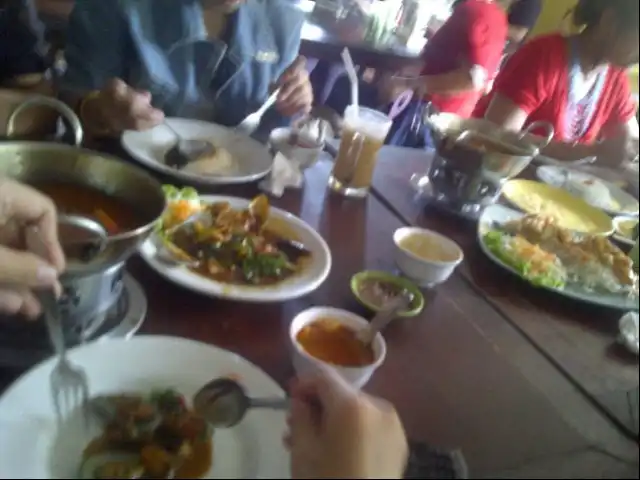 Gambar Makanan Phuket Thai Resto 11