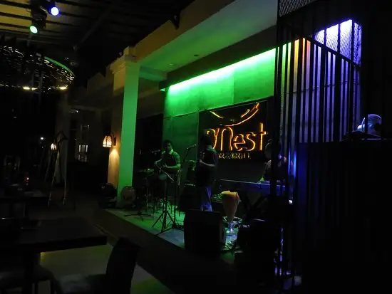 Gambar Makanan d'Nest Bar & Grill 7