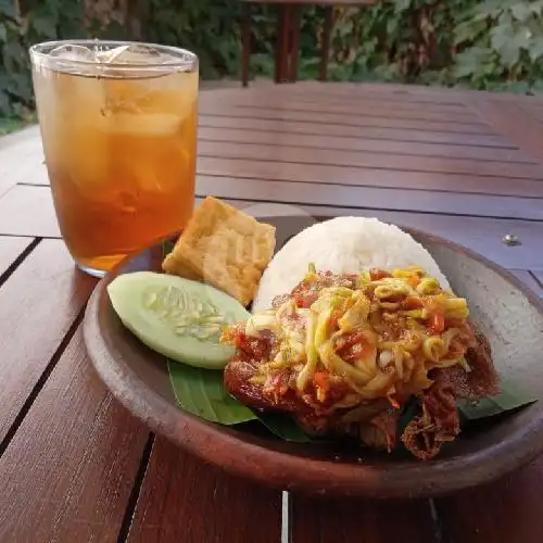 Gambar Makanan Ayam Pedas Soekarno Hatta, Bantaran 5