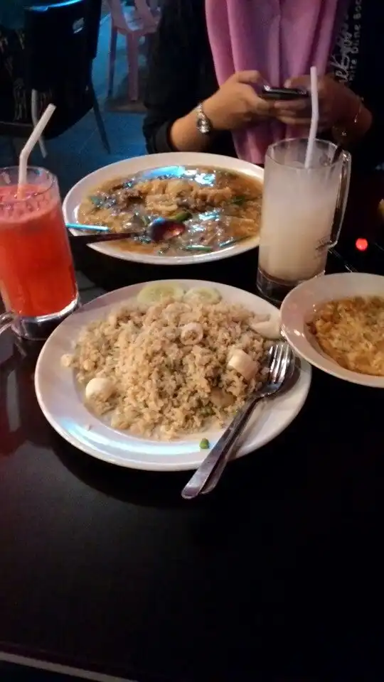 HJ Sharin Low Seafood Restaurant