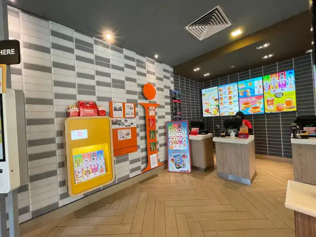 McDonald’s & McCafe Drive-Thru Food Photo 4