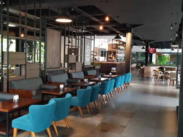 Excelso Cafe Tiban