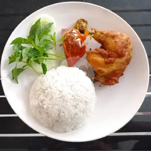 Gambar Makanan Dapur Bebek Mbak Nia Surabaya, Ubung Utara 3
