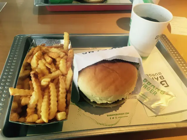 Big Bang Burger'nin yemek ve ambiyans fotoğrafları 4