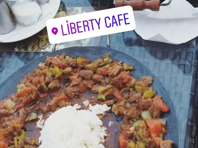 Liberty Cafe'nin yemek ve ambiyans fotoğrafları 4