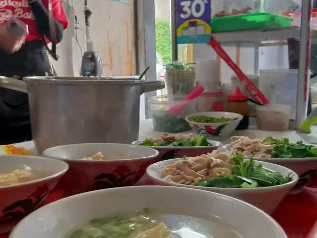 Gambar Makanan Bakmi Ayam Kampung Alek 8