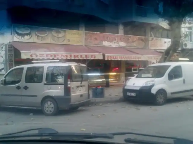 Özdemirler Unlu Mamüller'nin yemek ve ambiyans fotoğrafları 11