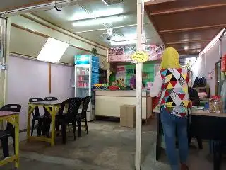 Warung DE Cenang (formally known as warung pak tam corner)