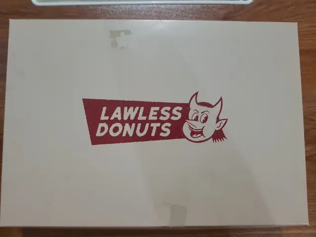 Gambar Makanan Lawless Donuts 16