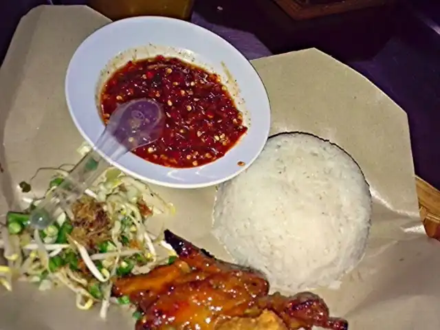 Gambar Makanan Ayam Bakar Wong Solo 10
