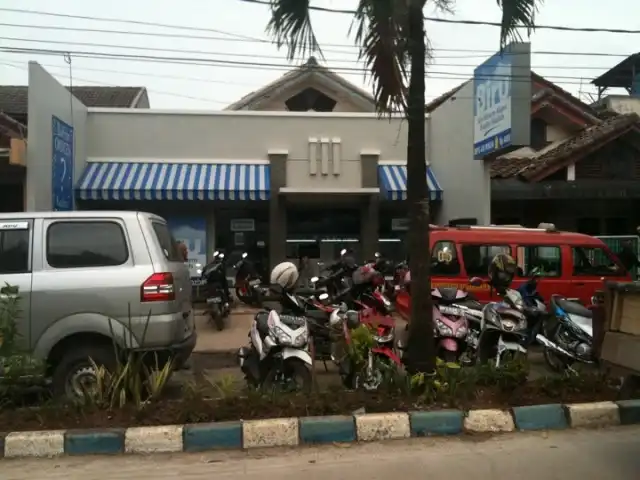 Gambar Makanan Depo Air Minum BIRU Vila Nusa Indah I 4