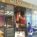 Differente Cafe Restaurant'nin yemek ve ambiyans fotoğrafları 3