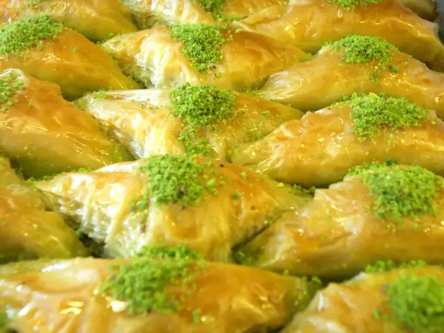 Emiroğlu Baklava & Börek & Dondurma'nin yemek ve ambiyans fotoğrafları 28