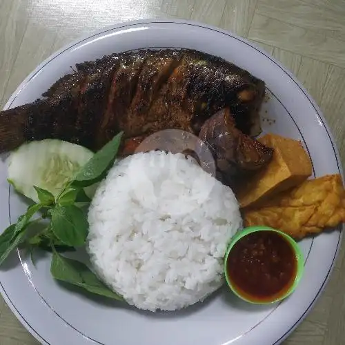 Gambar Makanan Ayam Goreng Laos Dapoer Cinta, Betapus 2