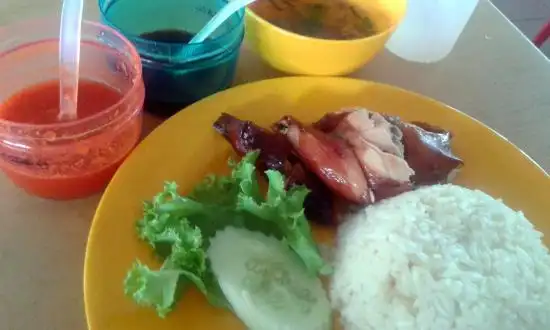 Medan Selera Pasar Taman Ria Food Photo 4