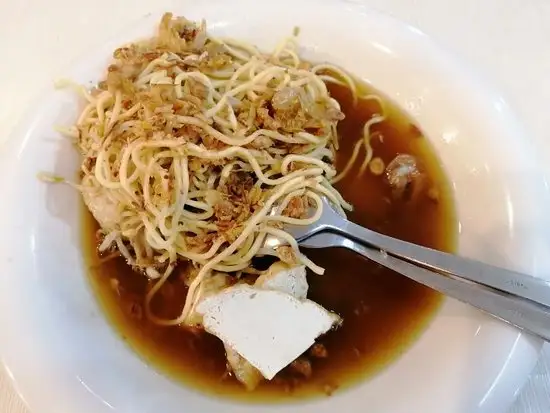 Gambar Makanan Lontong Mie Ny.Marlia 10