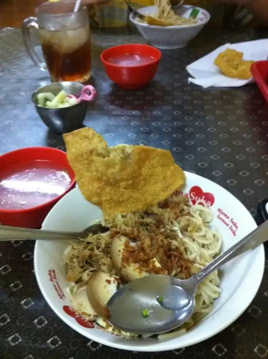 Gambar Makanan Mie Pangsit Jakarta 1