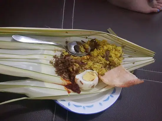 Gambar Makanan Rumah Makan Nasi Kuning Saroja Manado 1