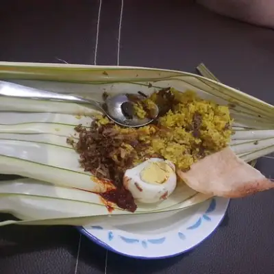 Rumah Makan Nasi Kuning Saroja Manado