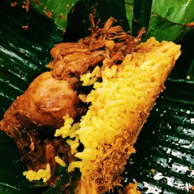 Nasi Kuning Khas Banjar