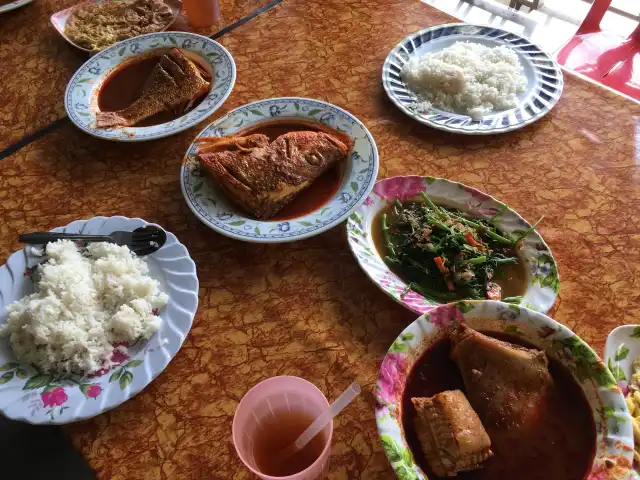 Asam Pedas Mak Ngah Food Photo 4
