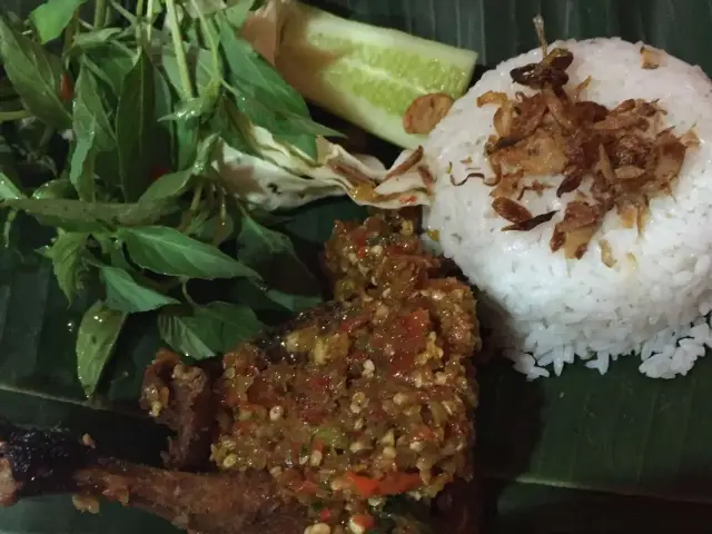 Gambar Makanan Bebek Majir Rajanya Sambel Gila 1