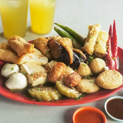 Una Qayyum Yong Tau Foo