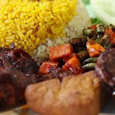 Nasi Kuning & Uduk Cendrawasih, Pontianak