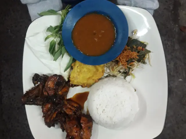 Gambar Makanan Ayam Bakar Madiun 8