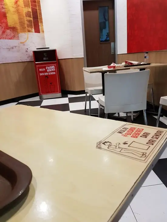 Gambar Makanan KFC Raya Darmo 9