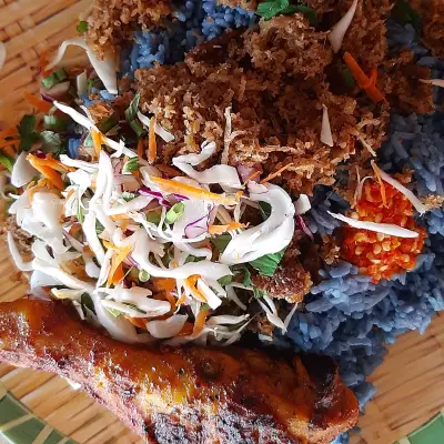 WARUNG NASI KERABU MOKMA