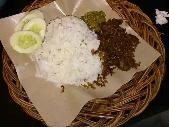 Gambar Makanan Bebek Goreng Sambel Ijo 2