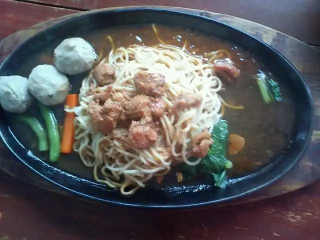 Gambar Makanan Mie Ayam Hot Plate 14