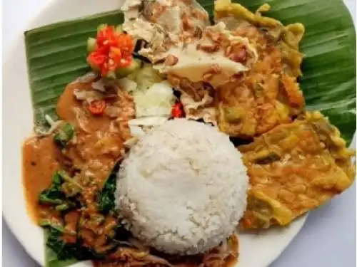 Pecel 99 Madiun Mbok Sumo, Wiyung