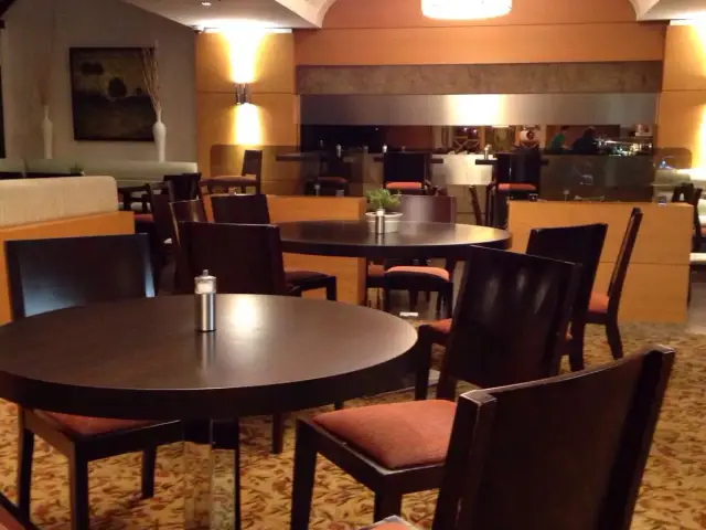 Hilton Level 9 Restaurant'nin yemek ve ambiyans fotoğrafları 2