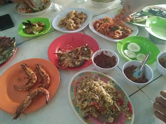 Gambar Makanan Rumah Makan Raja Laut Kendari 6