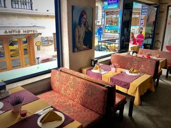 İstanbul Turkish Restaurant'nin yemek ve ambiyans fotoğrafları 1