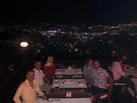 Kafedaki Restaurant & Lounge'nin yemek ve ambiyans fotoğrafları 51