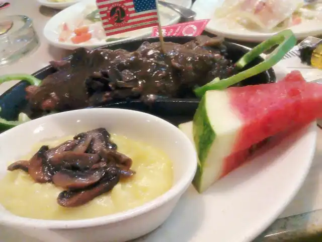 Gambar Makanan American Grill - Steak, Seafood & Salad 6