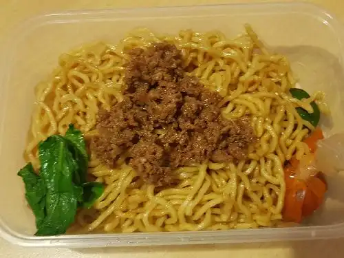 Mie Ayam Pedas, Bangau