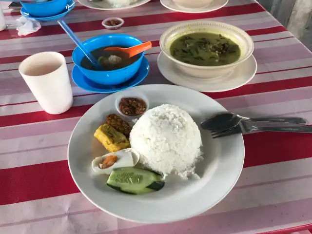 Gulai Salai De Hilir Food Photo 2