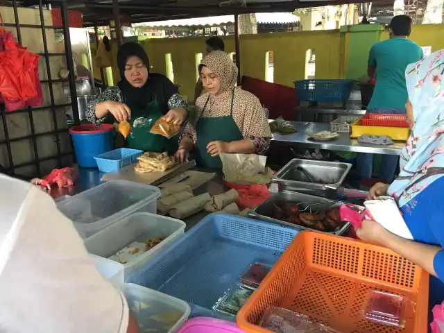 Nasi Lemak RM 1.20 @ Section 6, Kota Damansara Food Photo 2