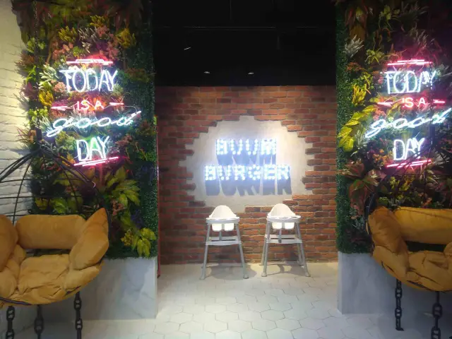 Buum Burger'nin yemek ve ambiyans fotoğrafları 2